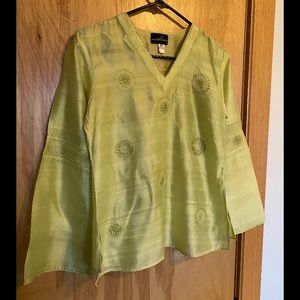 Gorgeous pure silk green long sleeve